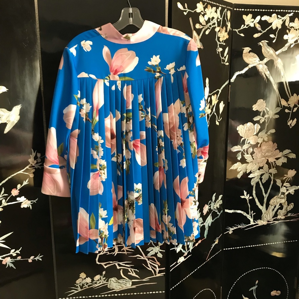🐳TedBaker kimono pleated back. NWT (reduced 7-23) - Picture 2 of 6